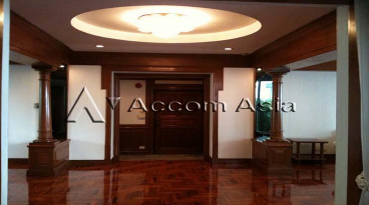  1  3 br Apartment For Rent in Sukhumvit ,Bangkok BTS Asok - MRT Sukhumvit at Newly renovated modern style living place 10170